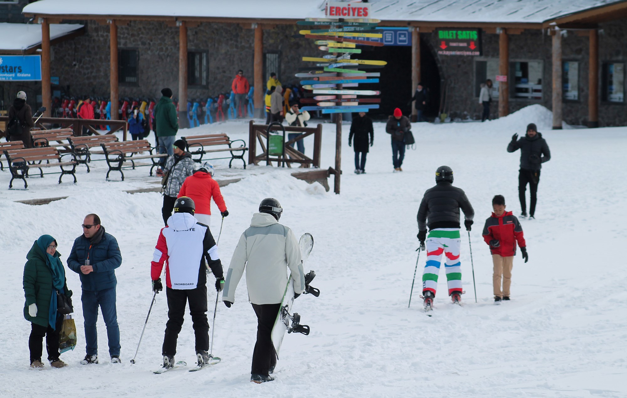 Erciyes'te Kar kalınlığı 2 metreyi geçiyor